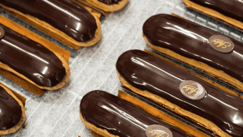 エクレア:éclair